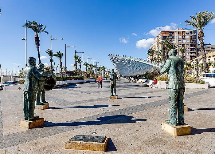 Santana -19 At With Pool, Garage And Lift * Torrevieja