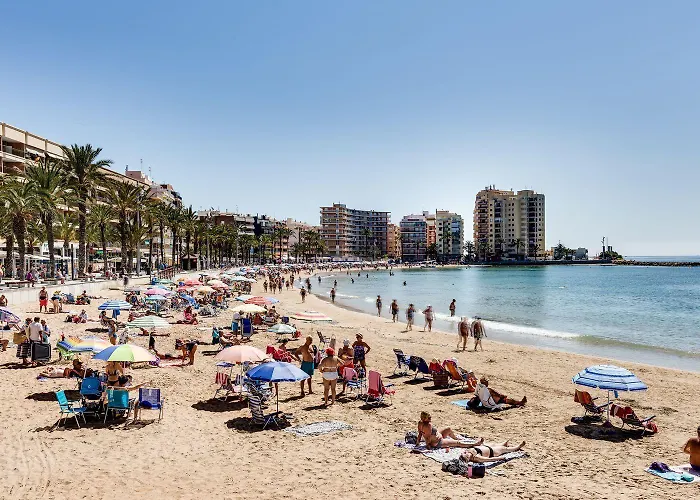 Santana -19 At With Pool, Garage And Lift Torrevieja